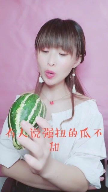 娱乐吃瓜酱沙发视频,揭秘幕后花絮,带你走进明星私生活